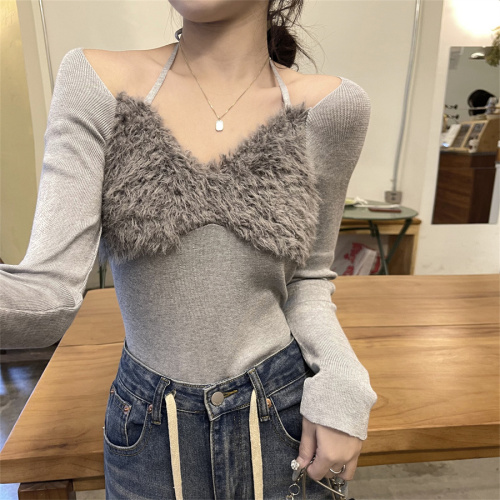 Real shot of sweet and spicy retro style halter neck furry splicing long sleeves slimming bottoming short top T-shirt