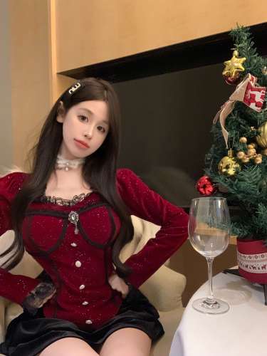 Real shot of Christmas velvet red fine glitter top for women in autumn and winter sweet square neck bottoming shirt and skirt two-piece set