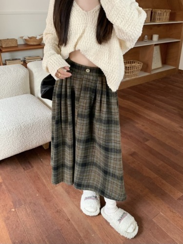 Actual shot of the new Korean style autumn and winter high-waisted woolen plaid skirt with large swing umbrella skirt and long skirt