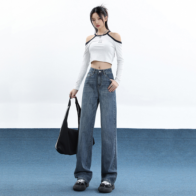 Actual shot of 2024 early spring high-waisted jeans for women, straight, loose, drapey, floor-length wide-leg pants for women