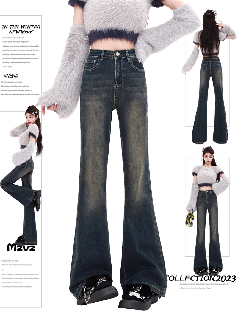 Real shot of American hot girl high-waisted jeans with loose elastic, slim fit and slim design, drapey bell-bottoms
