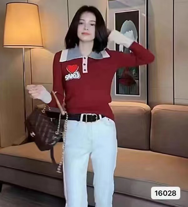 2024 new autumn and winter Korean style double lapel label heart color matching long-sleeved top for women