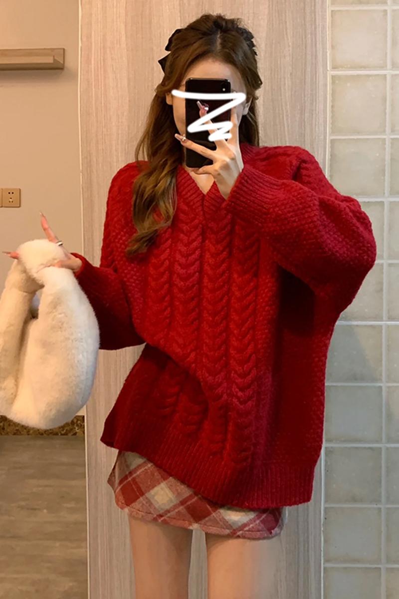 紅色V領毛衣女秋冬季2024聖誕新年寬鬆套頭麻花慵懶風針織衫上衣