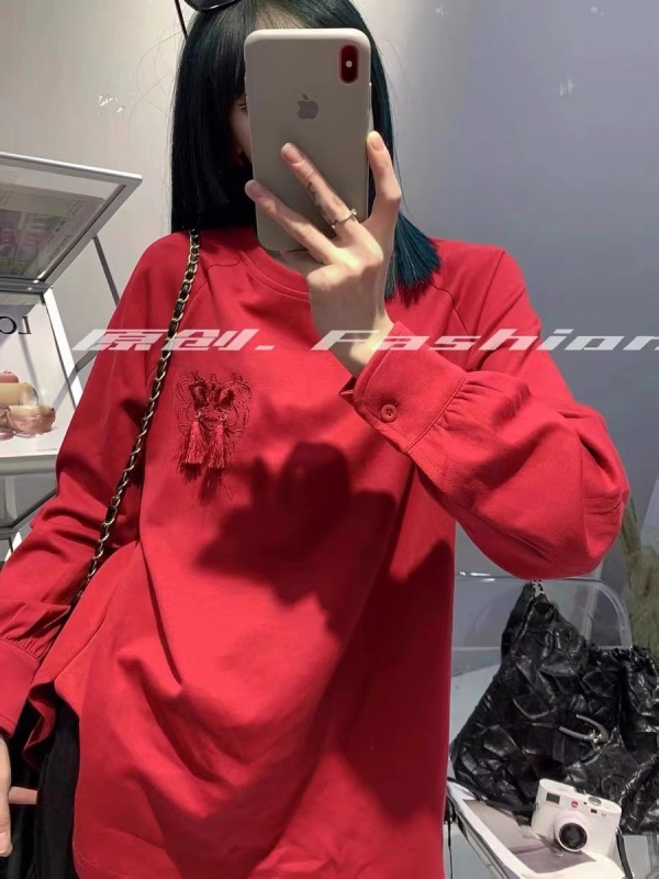 European station 2024 early spring new style new Chinese jacquard loose round neck top fashionable embroidery versatile New Year