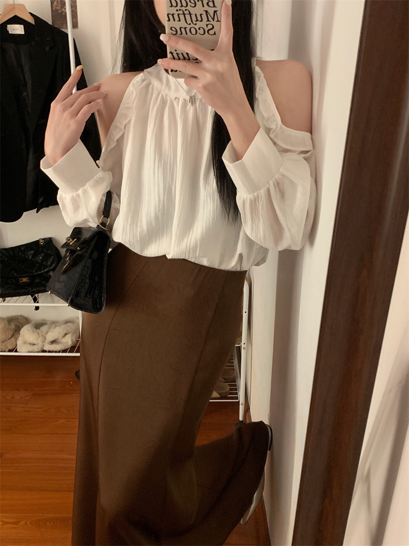 Actual shot of early spring new style shoulder-edge long-sleeved chiffon shirt + high-end acetate satin fishtail skirt