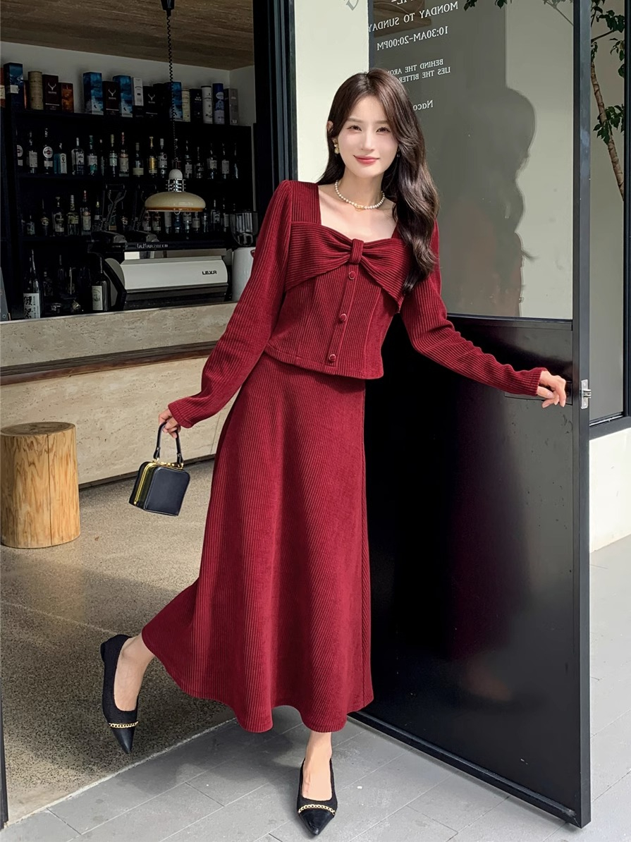 European goods 2024 spring and autumn small fragrance bow suit skirt corduroy top skirt two-piece dress for women