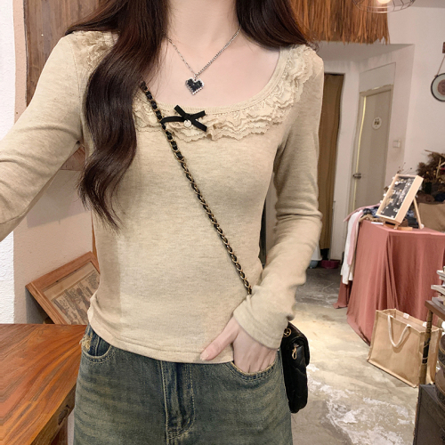 Real shot of sweet style lace stitching round neck bottoming shirt for women in spring with unique bow and elegant top