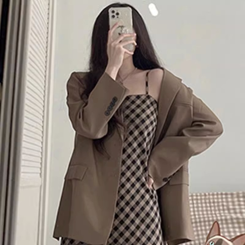 Suit suspender plaid dress women's spring and autumn long skirt Korean drama Xiaoxiang two-piece suit early spring