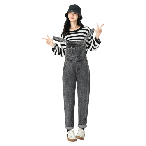 Real shot of 2024 early spring denim overalls for women, fashionable Korean style loose internet celebrity small-foot pants for women