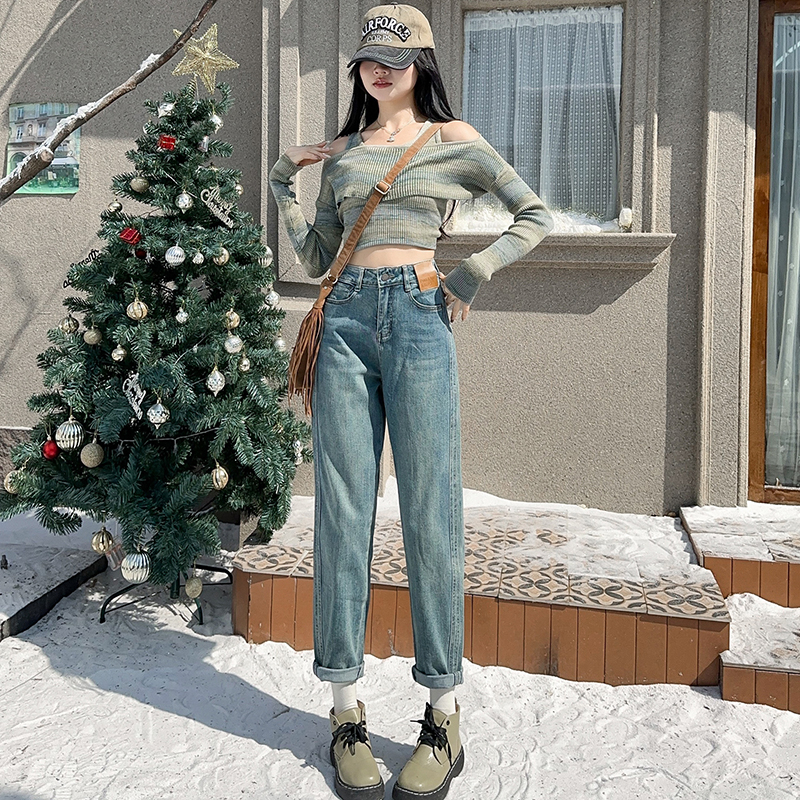 Real shot of fat girl mm jeans autumn and winter large size pear-shaped body slimming pants straight leg harem pants nine points trendy