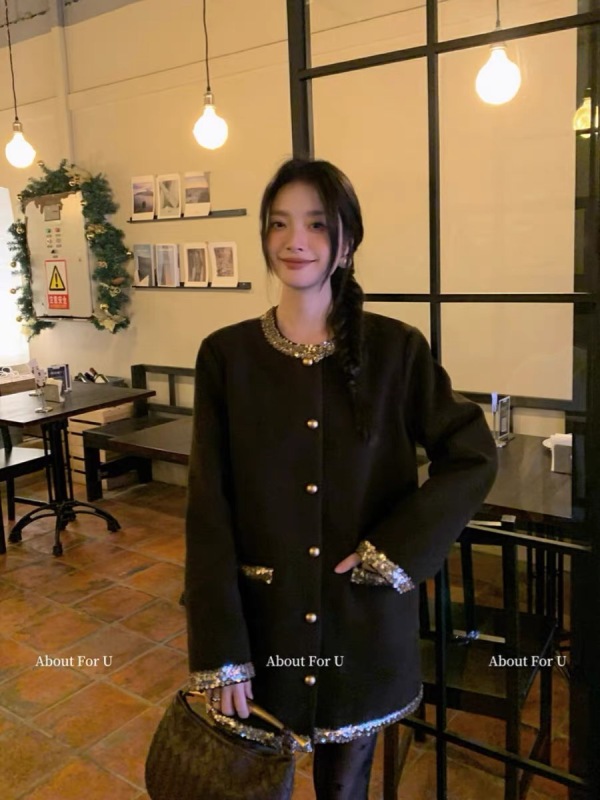 Leftover CellcHok black woolen sequined edged small fragrance jacket for women spring new high-end design top