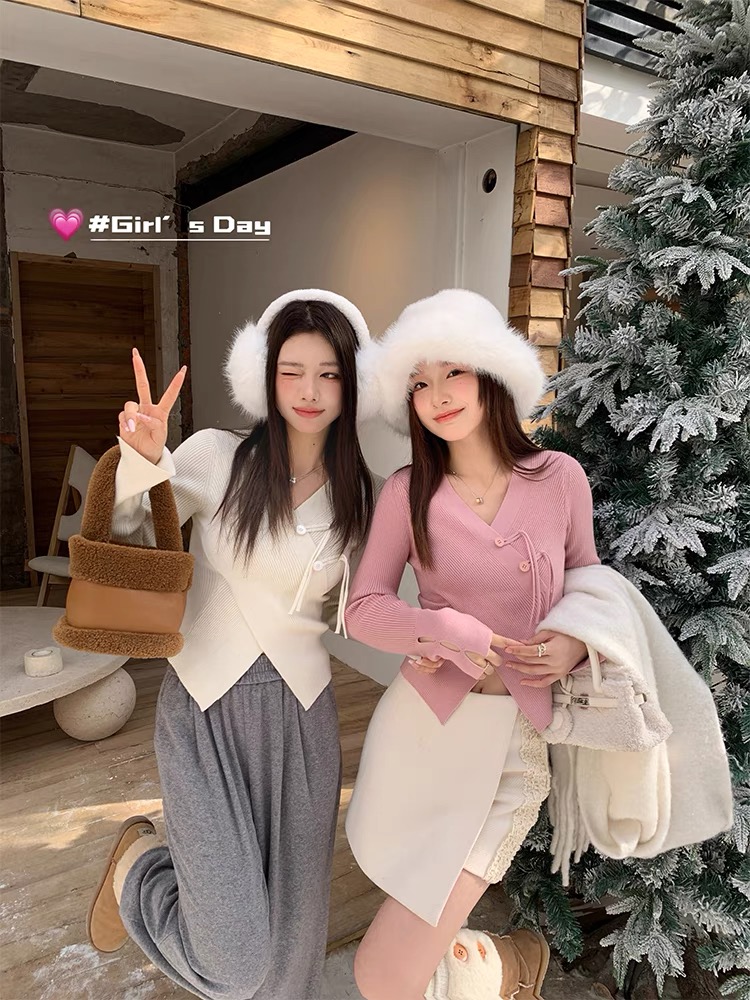 I am your CC Agarinin~New Chinese style waistband slimming knit sweater for women's winter irregular long sleeved top
