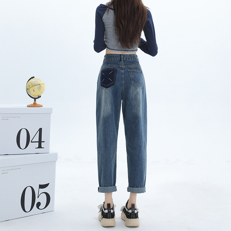 Actual shot of 2024 early spring jeans for women, high-waisted dad pants, harem loose drapey straight pants