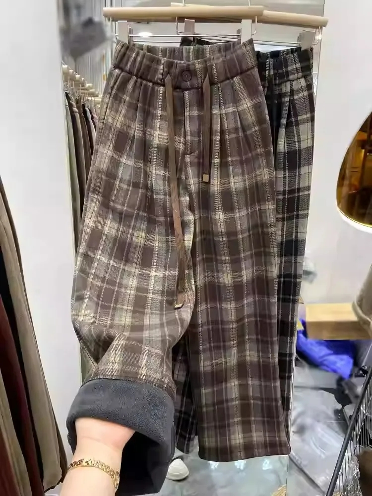 Retro velvet plaid trousers for women in winter thickened high-waisted narrow wide-leg trousers with drapey slim straight-leg trousers casual trousers