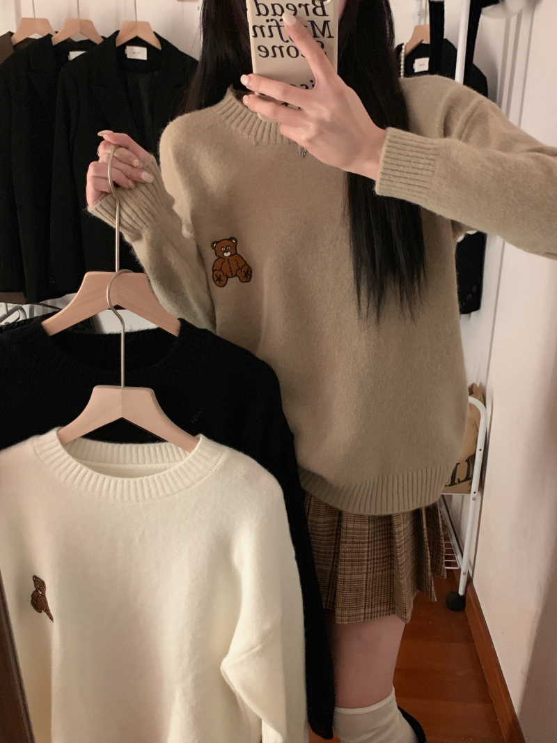 實拍~秋冬韓版圓領 小熊刺繡簡約百搭減齡加厚毛衣