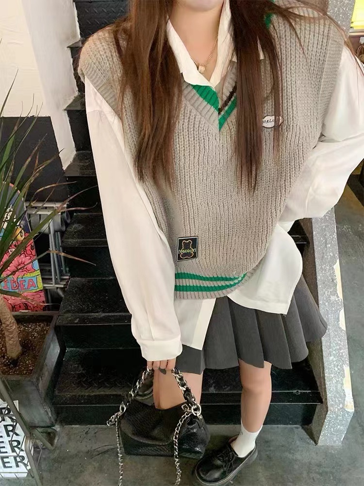 春季不規則V領馬甲寬鬆針織無袖背心坎肩+襯衫+百褶裙三件套套裝