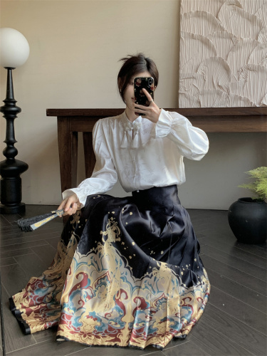 Actual shot of new Chinese style Chinese style tassel button-up shirt + printed horse face skirt suit