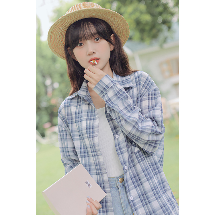 實拍2024夏季薄款設計感慵懶上衣女襯衣棉麻藍色格子防曬襯衫外套