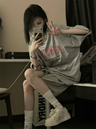 Official new model ~ trendy Japanese letter printed lazy style loose and versatile pure cotton T-shirt