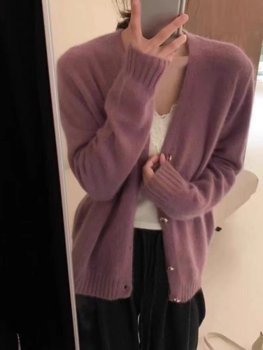 French style soft and skin-friendly raccoon velvet V-neck knitted cardigan for women 2024 early spring with lazy sweater jacket