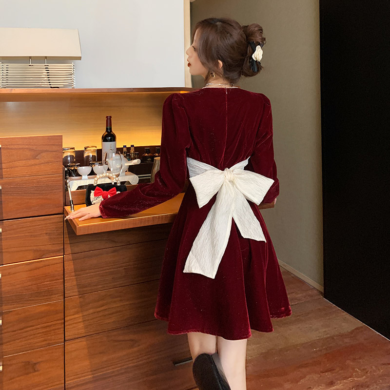 Red velvet dress dress women's early autumn and winter new style with coat long sleeves slimming temperament