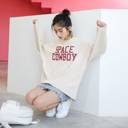 Actual shot of the 2024 spring Korean version of the new Korean loose large size English letter printed long-sleeved bottoming T-shirt