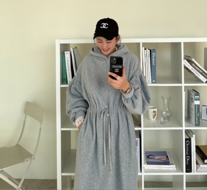 Korean chic autumn and winter minimalist round neck double pocket waist puff sleeve long velvet sweatshirt dress for women