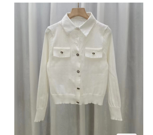 2024 Spring New Fashion Design Sense Academy Style Contrast Color Fake Two Piece Knitted Shirt for Women