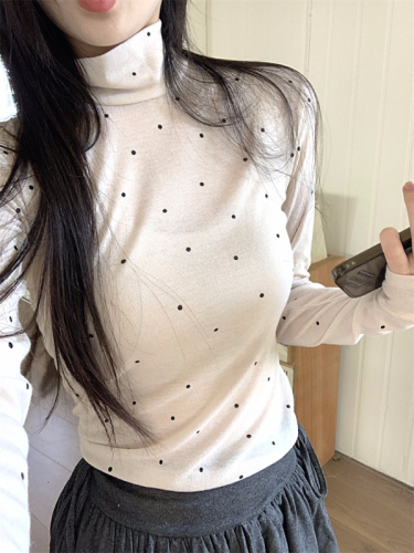 Actual shot of Pure Desire Slim High Neck Micro-Permeable Dot Bottoming High Neck T-shirt