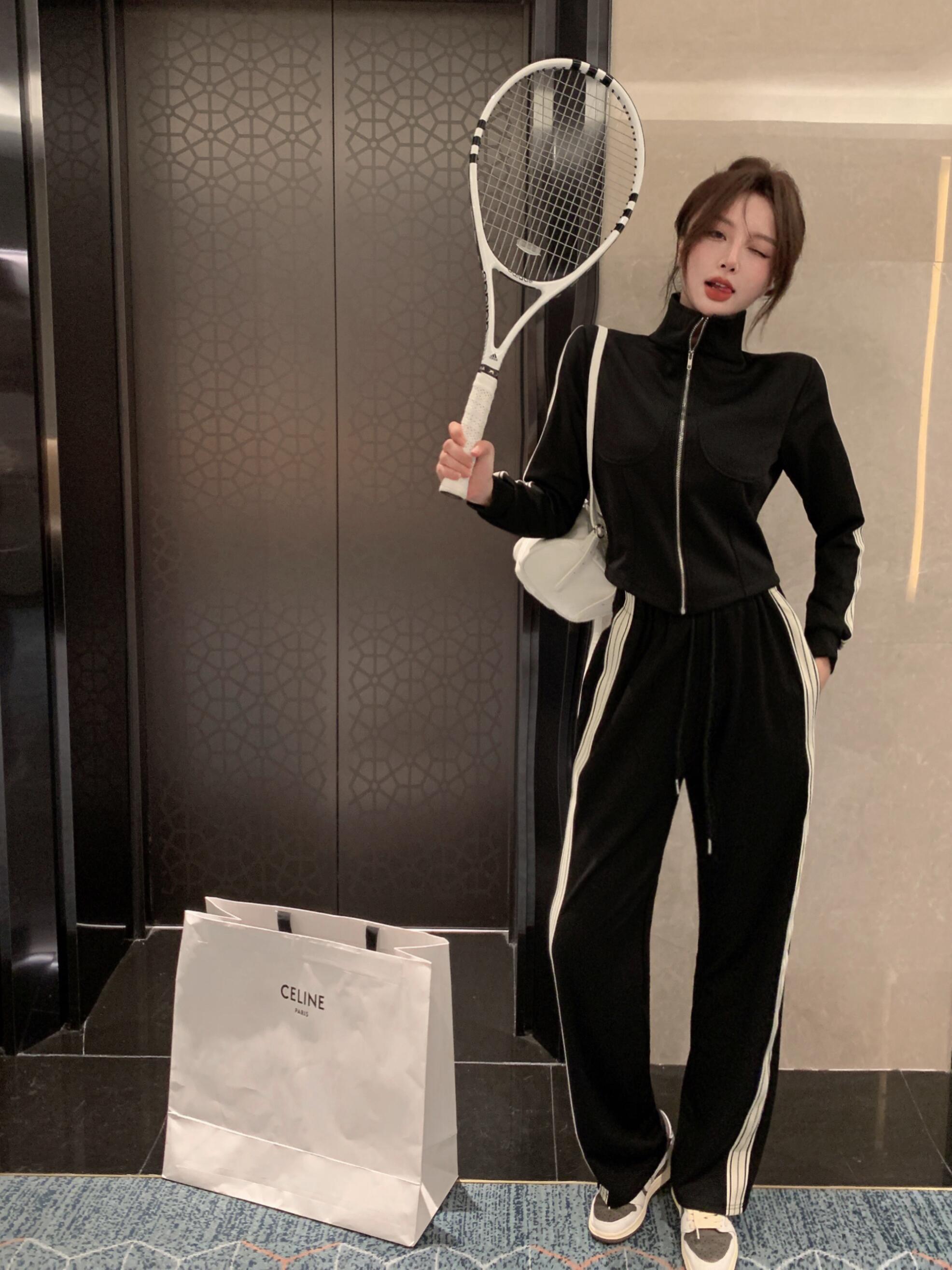 Actual shot of casual sports slim-fitting high-neck trousers jacket + casual sports trousers two-piece suit