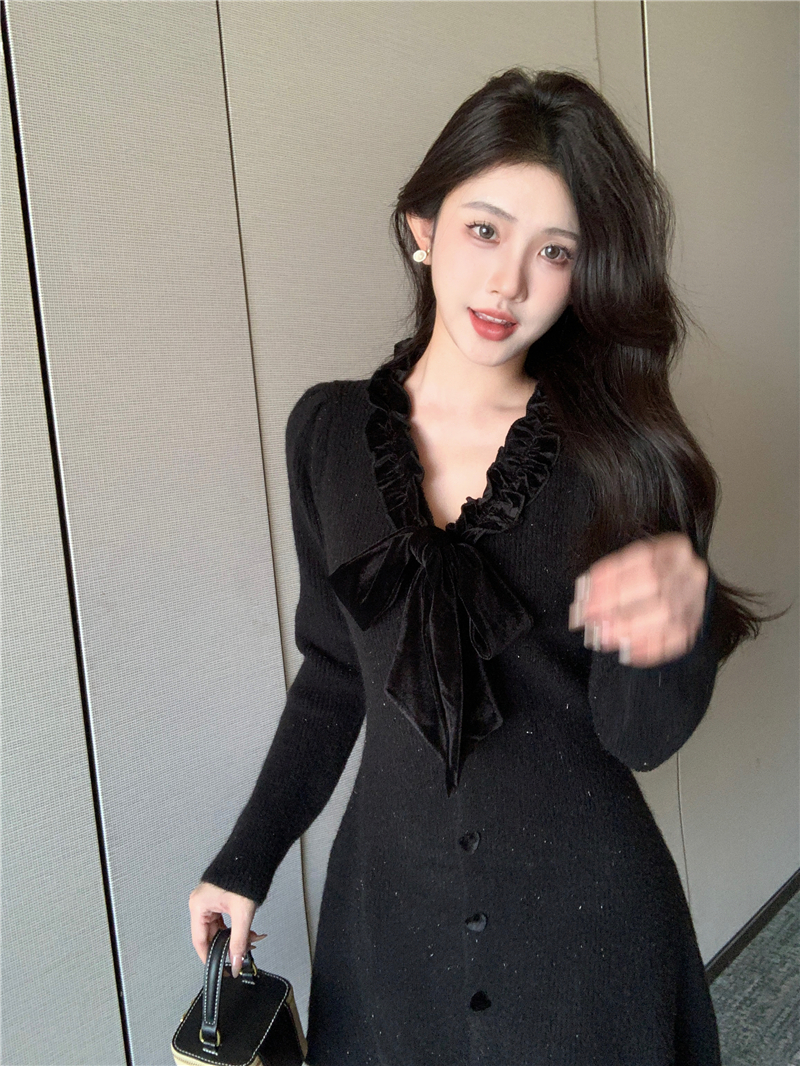 Actual shot of New Year's shirt, small fragrant style, red bow, gentle design, knitted dress, female A-line skirt