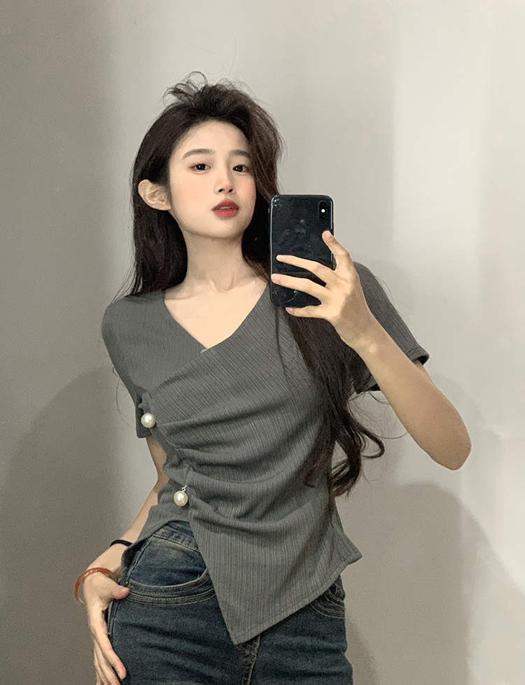 實拍～v領t恤女設計感小眾質感修身短袖上衣