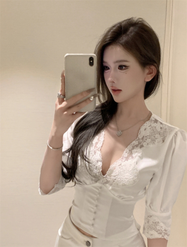 Real shot of romantic French lace splicing acetate satin palace style shirt