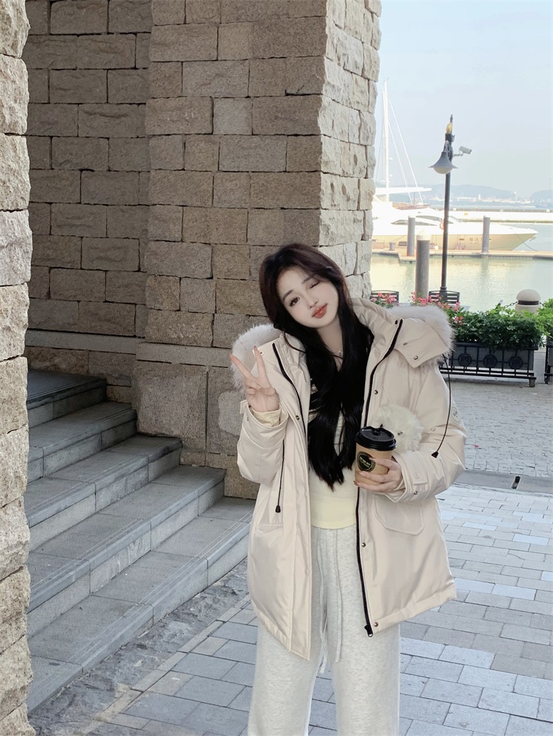 Please take a look at the real photo of the princess!! Jumei Parker down jacket 90 white duck down women's new light jacket