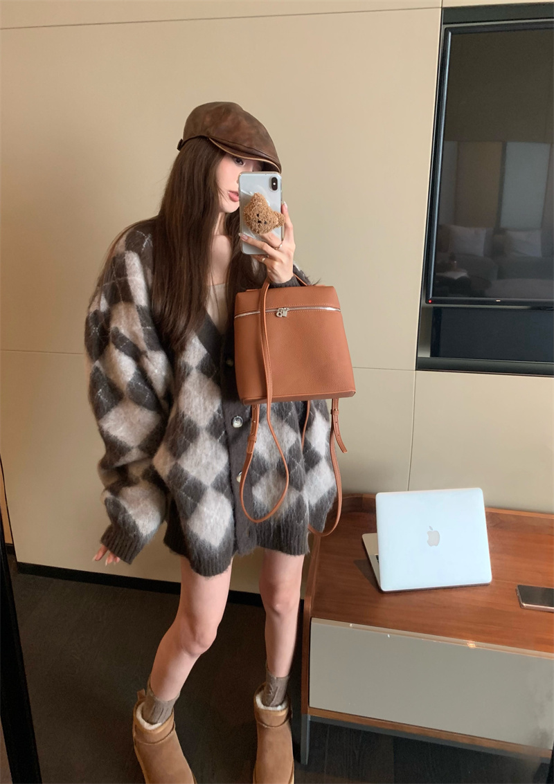 Actual shot of American lazy style plaid knitted sweater cardigan + suspender shorts three-piece suit
