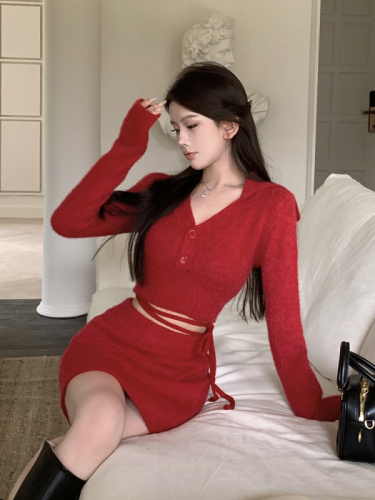 Real time waist strap sweater set