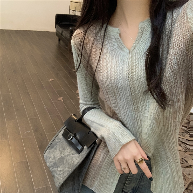 Real shot of new autumn and winter gradient tie-dye vertical striped V-neck pit strip sweater sweater top