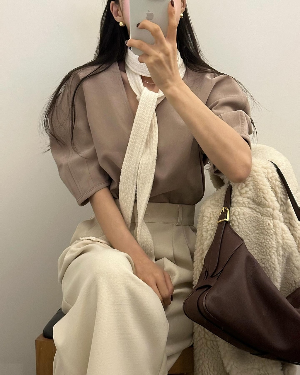 韓國chic 早春 氣質疊穿  V領泡泡袖 襯衫