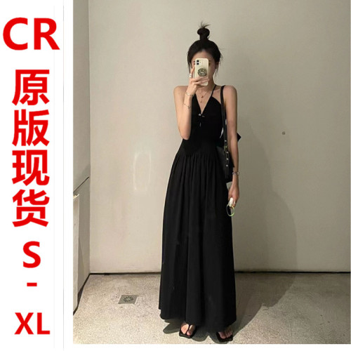 French black suspender backless dress 2024 new summer vacation style chic unique skirt Hepburn style