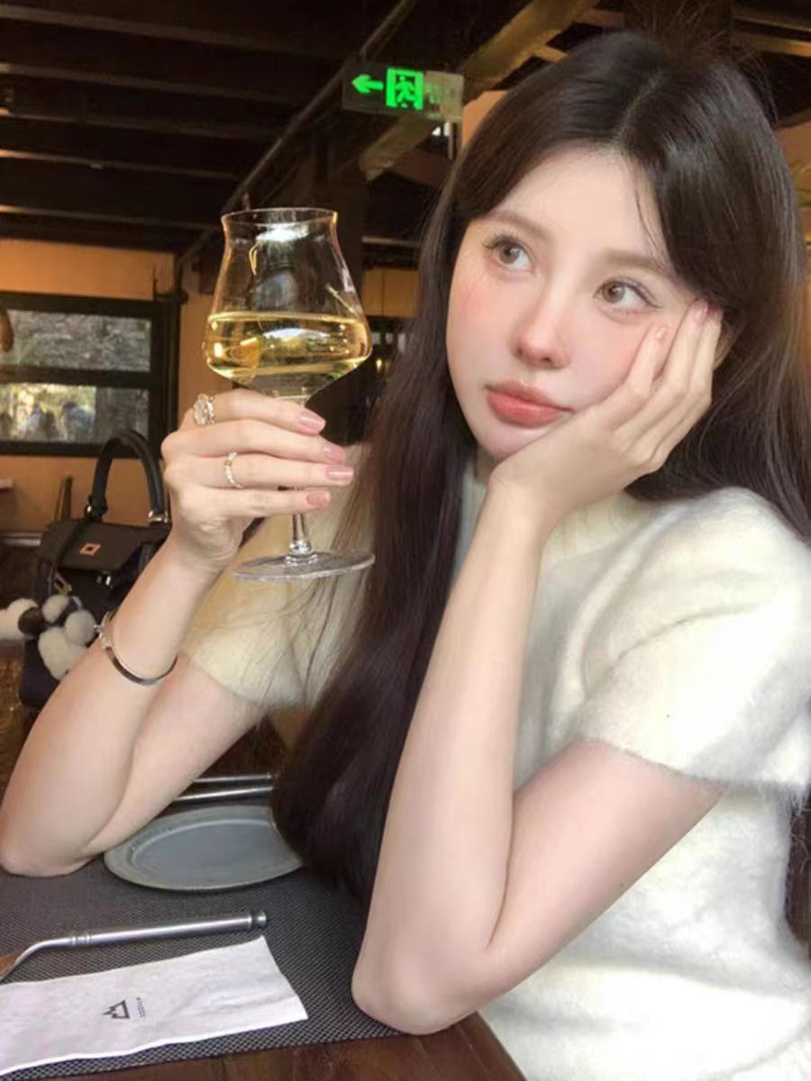 韓版減齡半高領馬海毛上衣女2024秋冬慵懶風新款氣質修身套頭毛衣