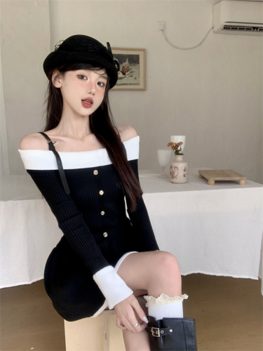 Real shot of one-shoulder long-sleeved knitted suspender dress spring 2024 new style waist A-line skirt small fragrant style