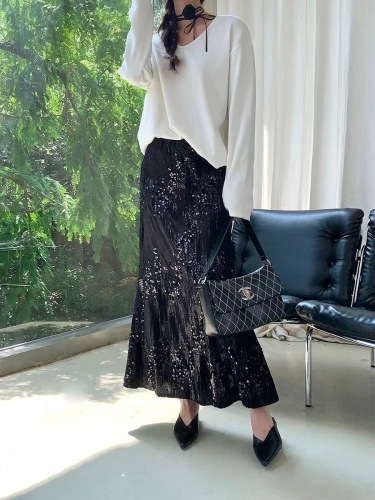 Sequined skirt for women 2024 spring style French high-end socialite black heavy industry light luxury long skirt fishtail skirt