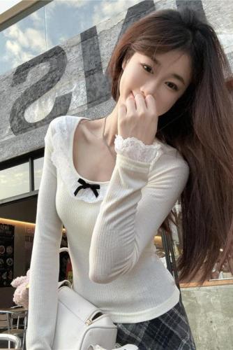Actual shot ~ Spring lace T-shirt, gentle style and pure desire, with short design top as base layer