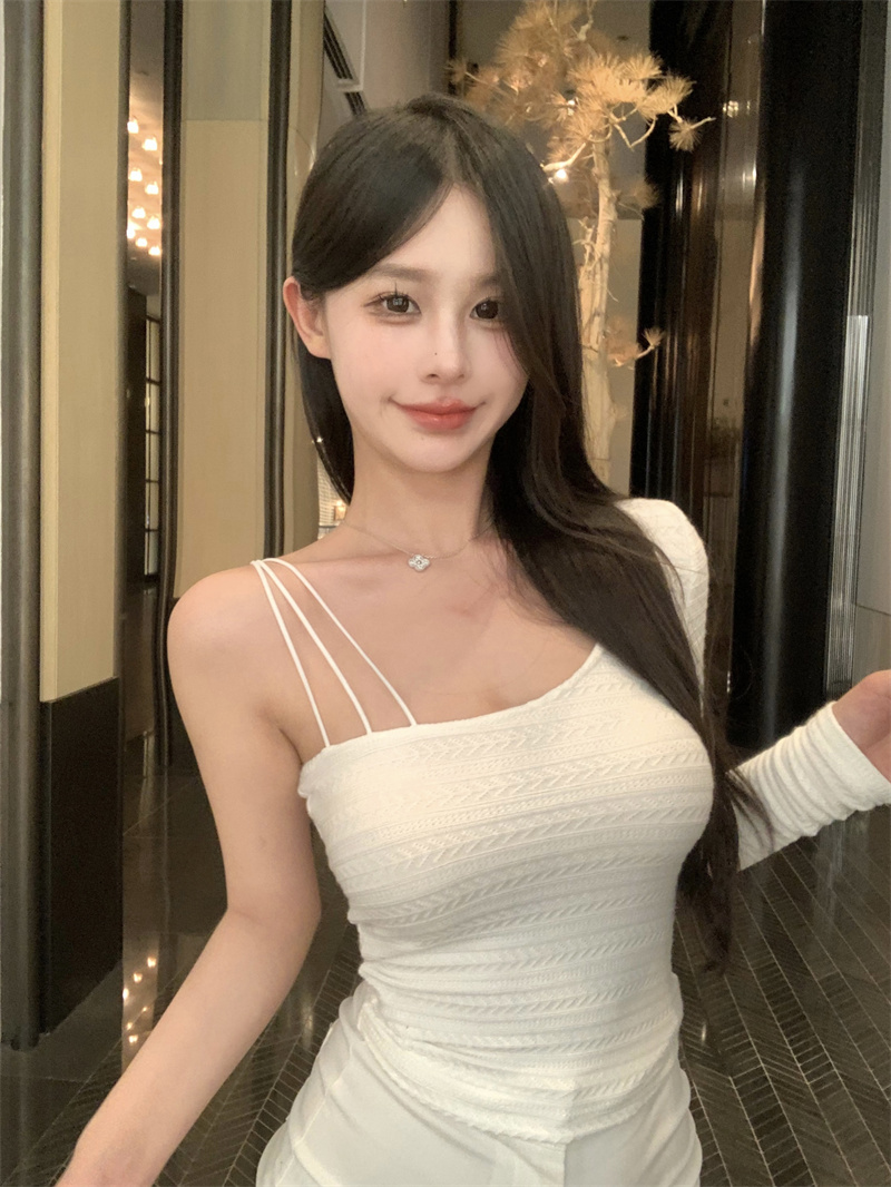 Real shot of sexy knitted pure lust bottoming hot girl top with slim fit and inner T-shirt