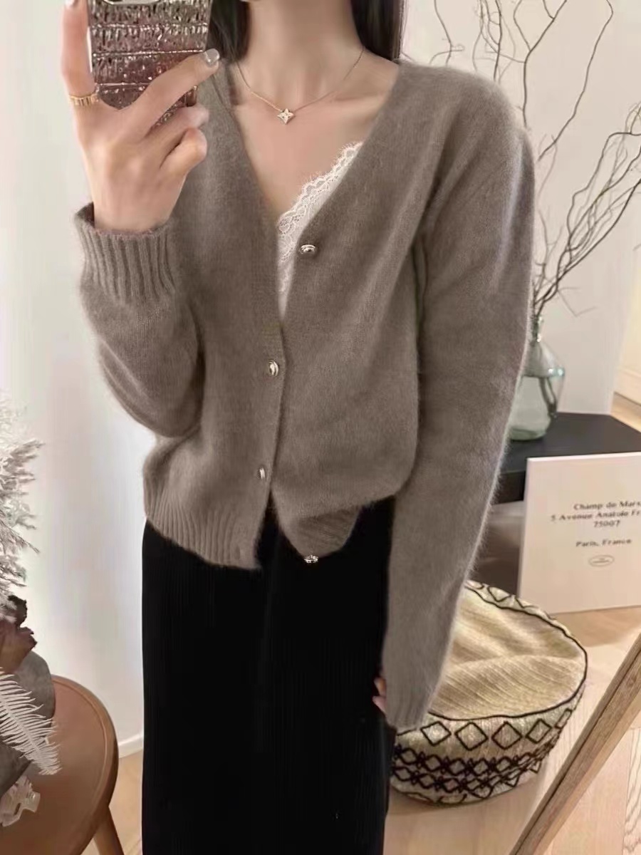 French style soft and skin-friendly raccoon velvet V-neck knitted cardigan for women 2024 early spring with lazy sweater jacket