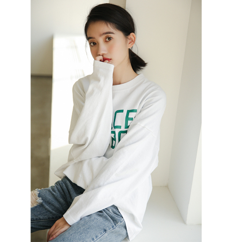 Actual shot of the 2024 spring Korean version of the new Korean loose large size English letter printed long-sleeved bottoming T-shirt