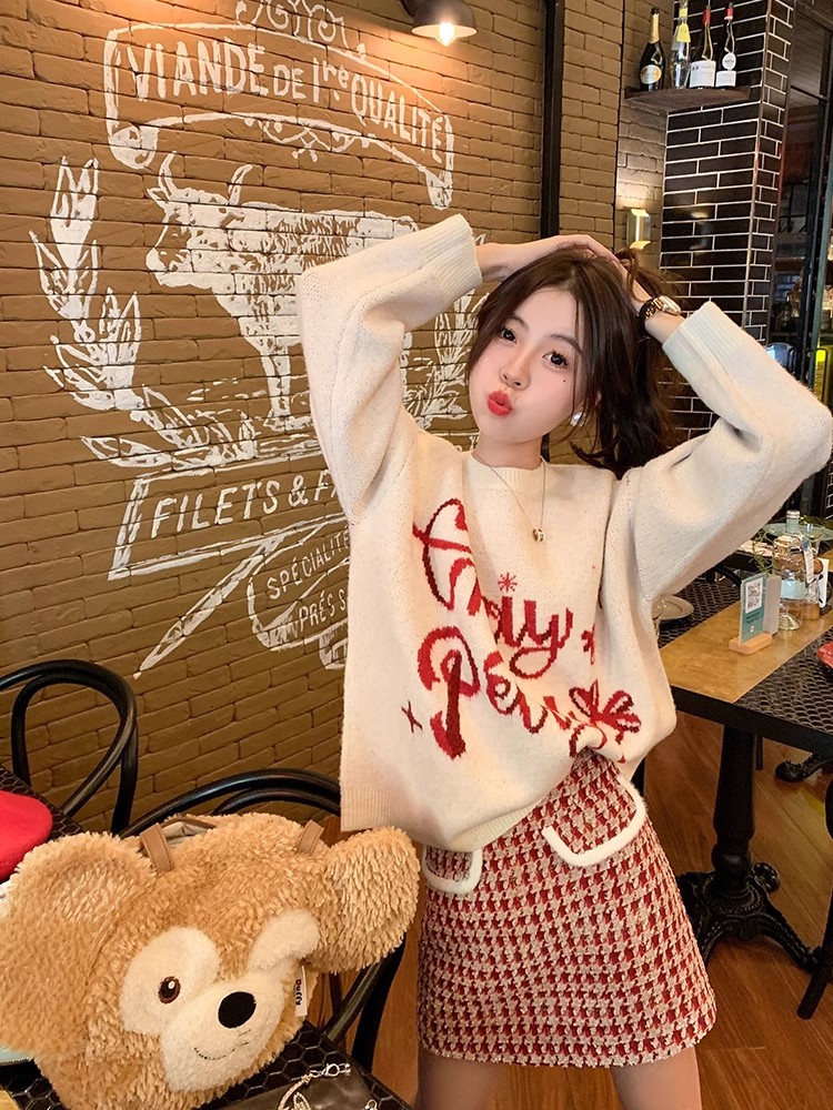 曾小咸 甜美聖誕套裝穿搭女冬季慵懶風軟糯毛衣寬鬆加厚上衣外穿