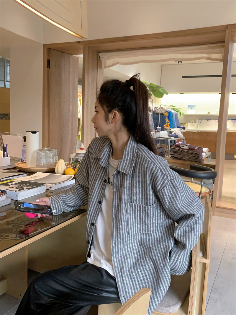 2024美式條紋襯衫女春秋設計感小眾寬鬆休閒襯衣長袖上衣