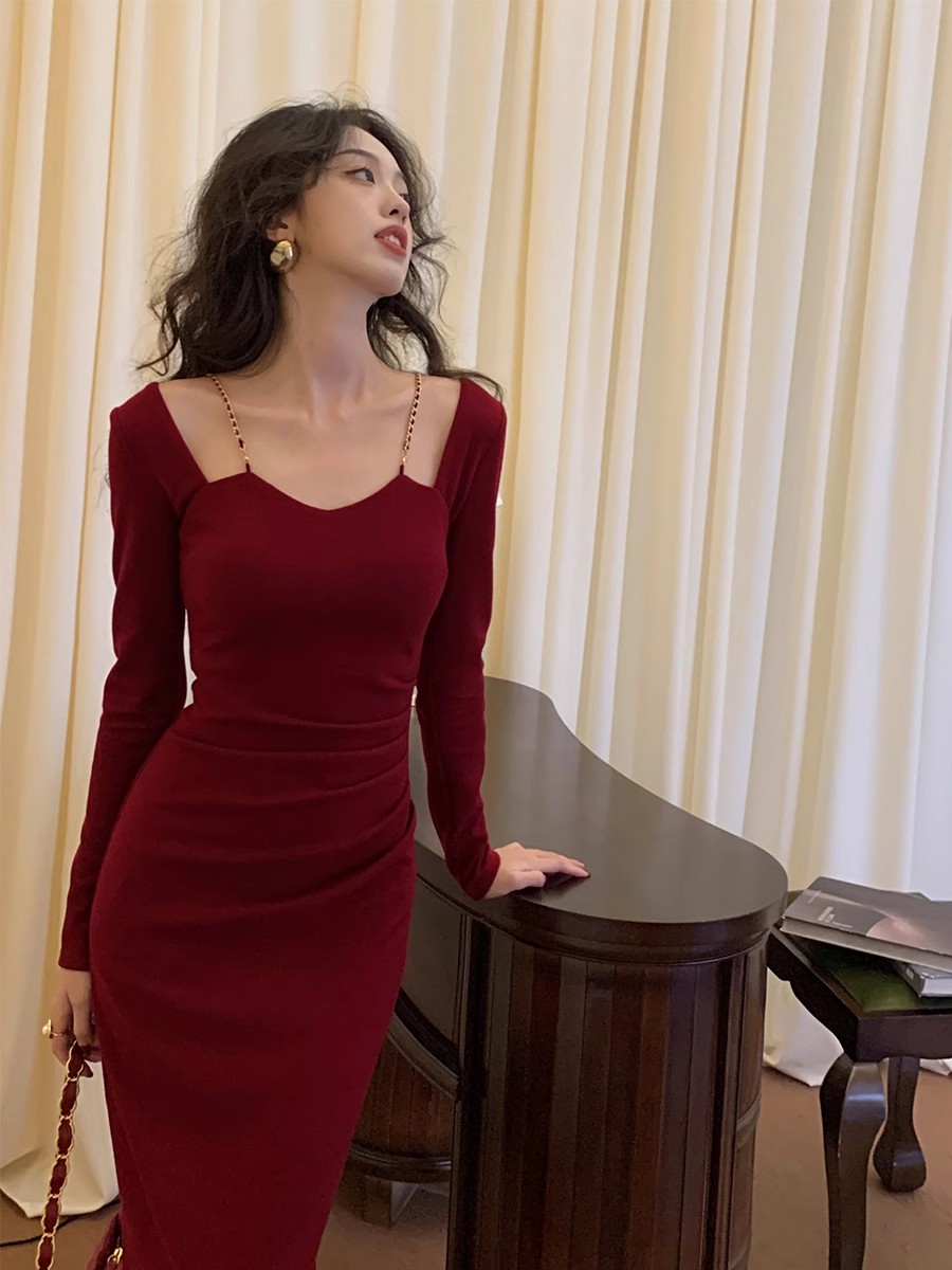New pure lust style French chain square neck long-sleeved dress spring, autumn and winter retro tight slimming hip long skirt