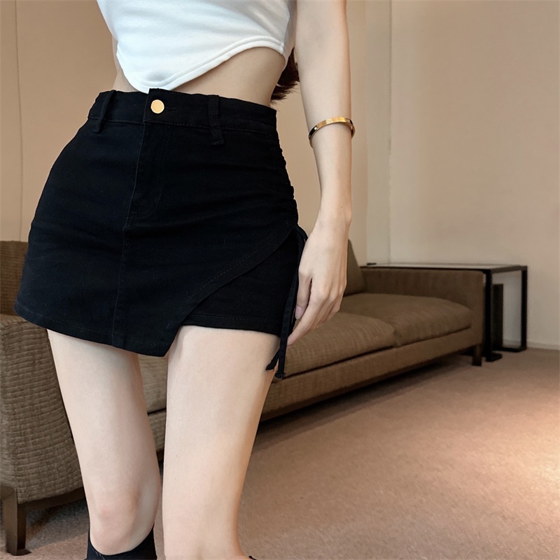 Actual shot of 2024 new hot girl vest with breast pads + design drawstring straps, irregular short culottes, trendy